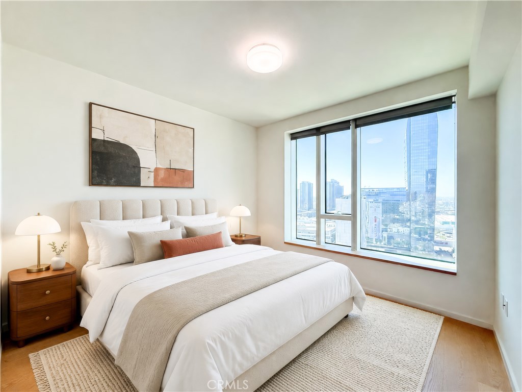 889 Francisco 2502 Property Photo 1