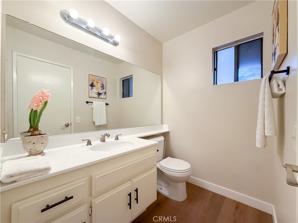1034 E Romney Drive Property Photo 18