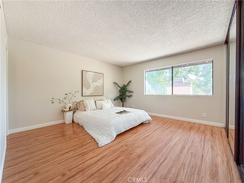 1034 E Romney Drive Property Photo 22