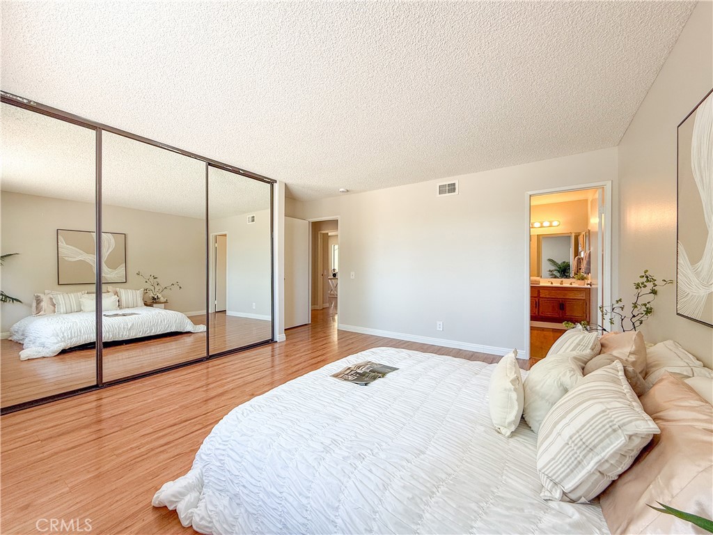 1034 E Romney Drive Property Photo 24
