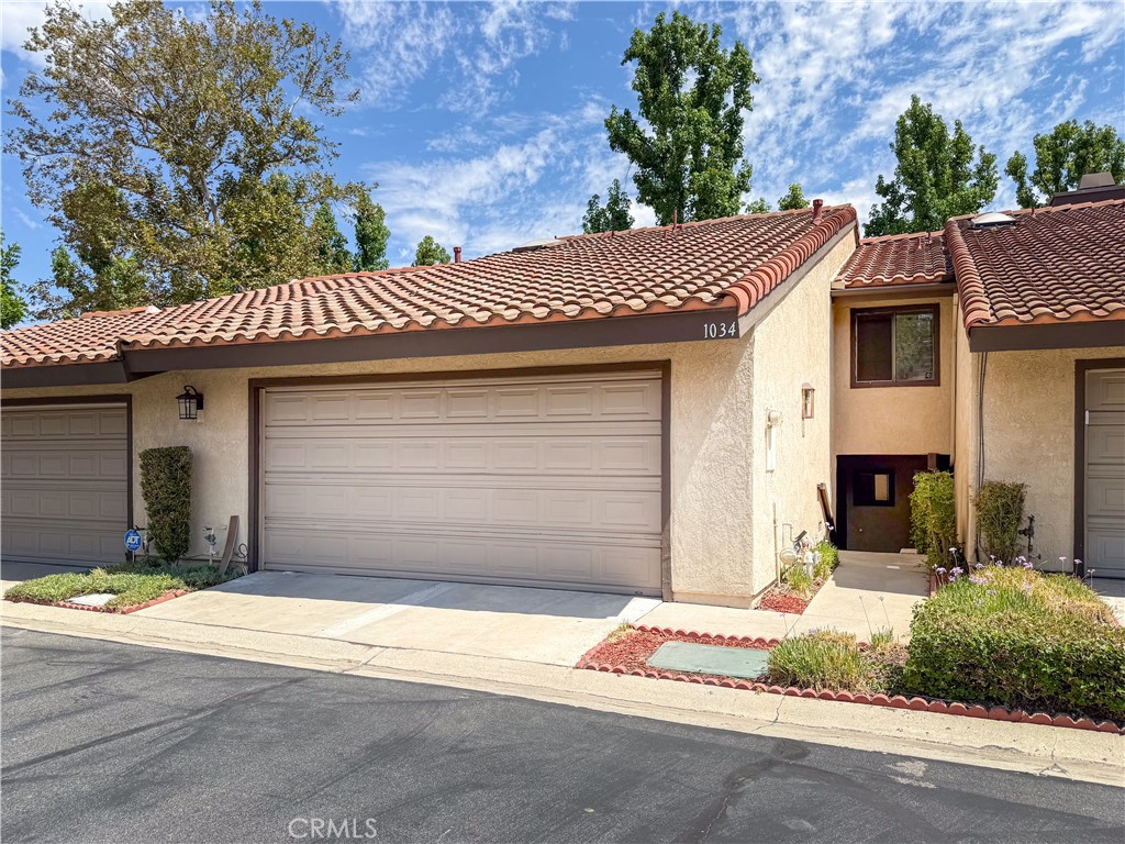 1034 E Romney Drive Property Photo 33