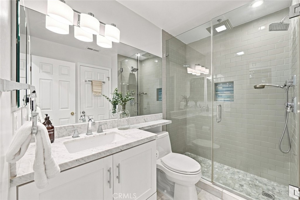 400 Richmond 2 Property Photo 18