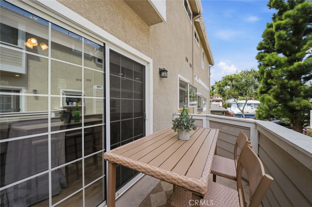 400 Richmond 2 Property Photo 24