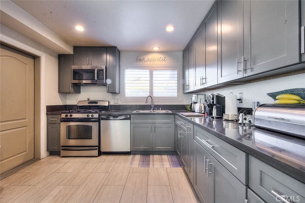 24126 Silver Spray Property Photo 15