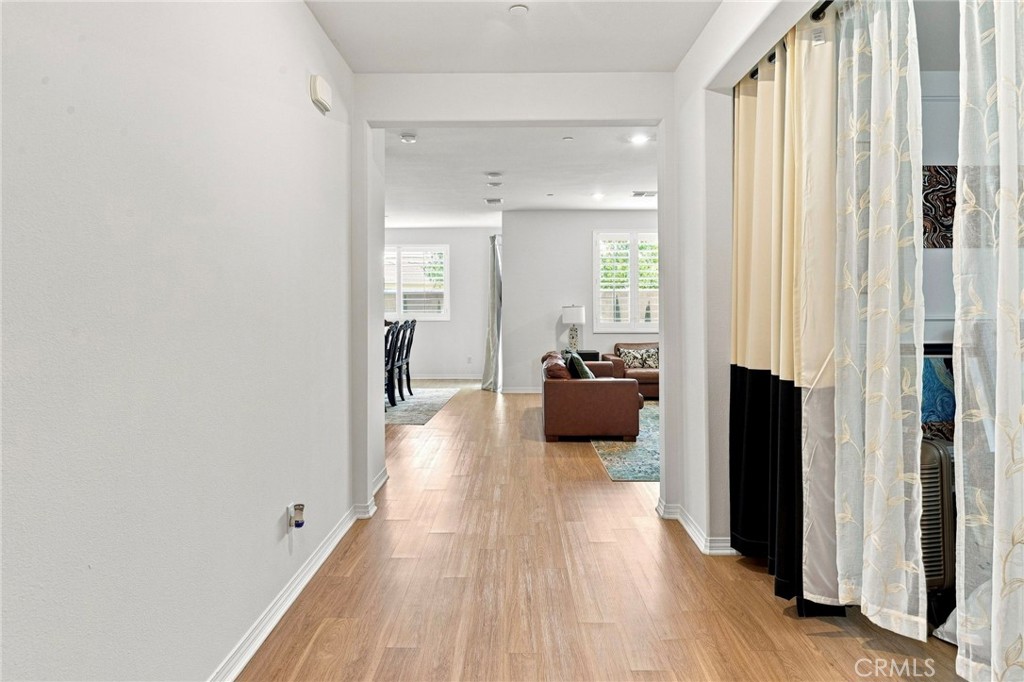 5355 Delaney Way Property Photo 4