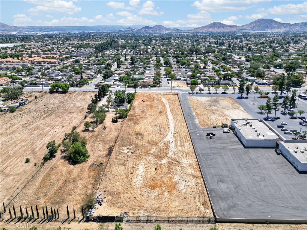 18100 Arrow Blvd Property Photo 2