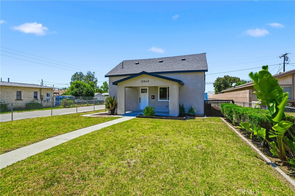 12940 4th Property Photo 2