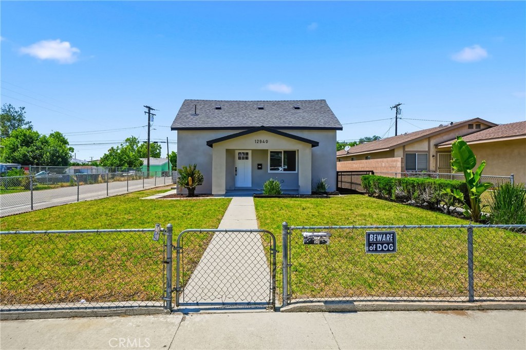 12940 4th Property Photo 3