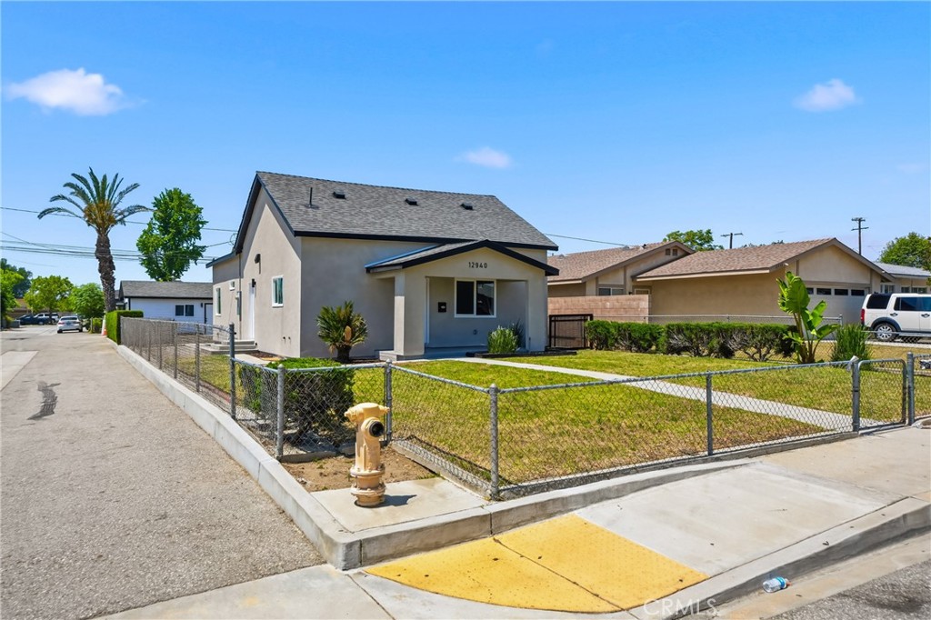 12940 4th Property Photo 4