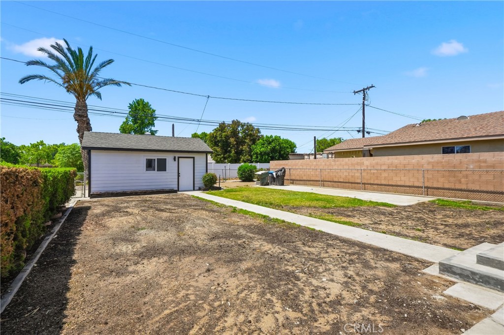 12940 4th Property Photo 9