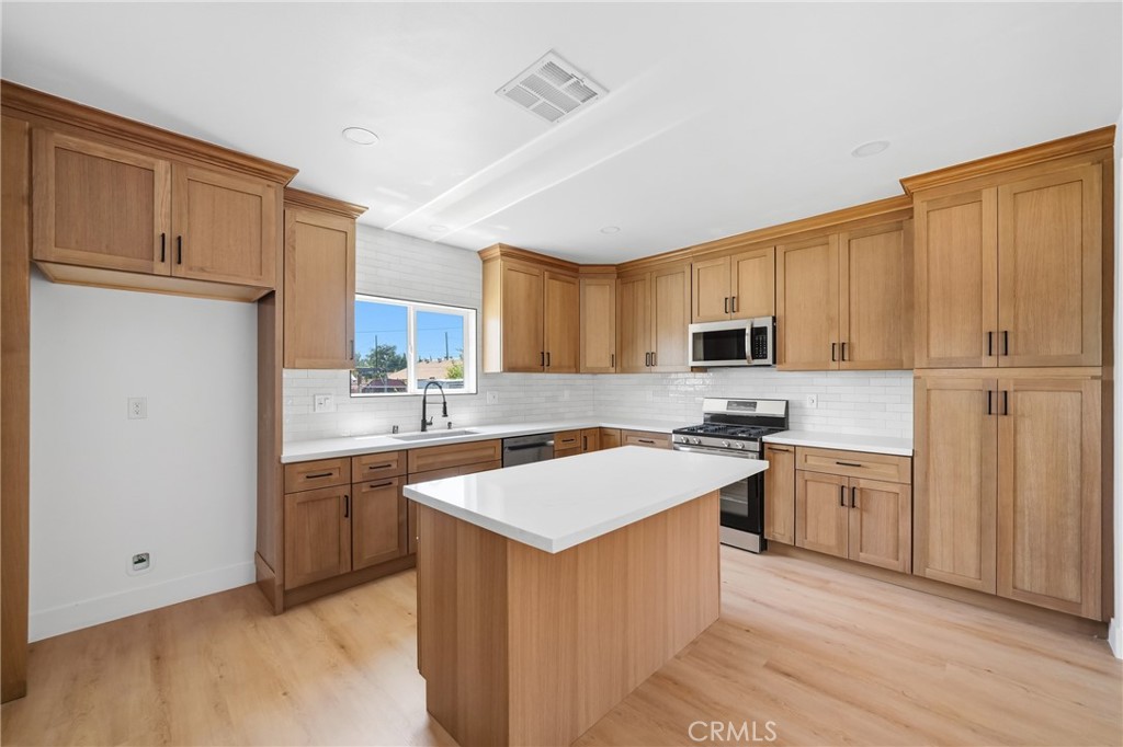12940 4th Property Photo 10