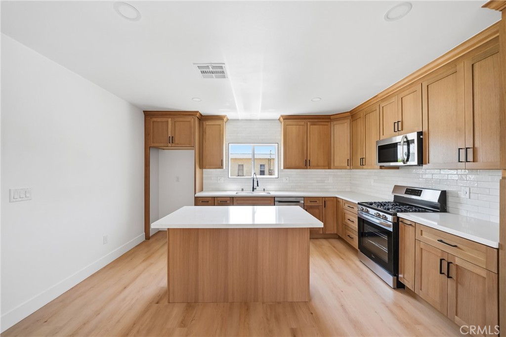 12940 4th Property Photo 11