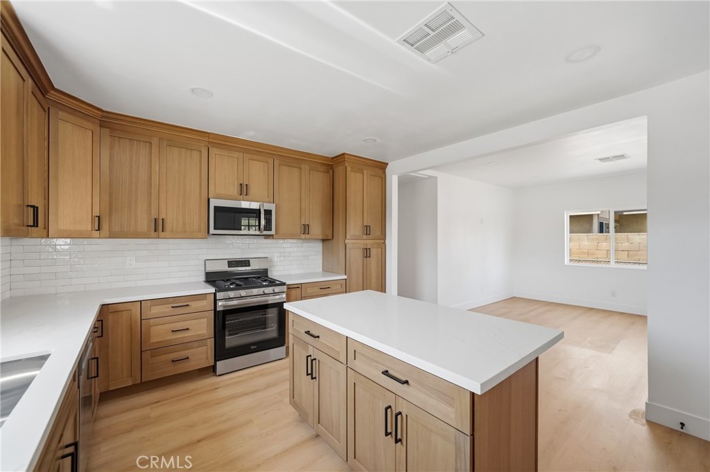 12940 4th Property Photo 12