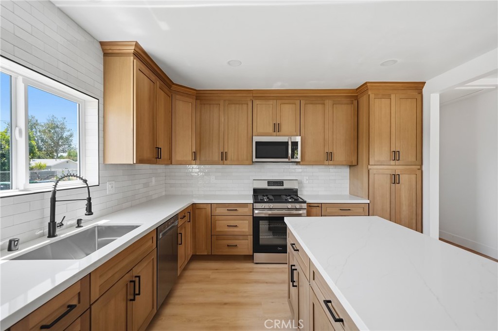 12940 4th Property Photo 13