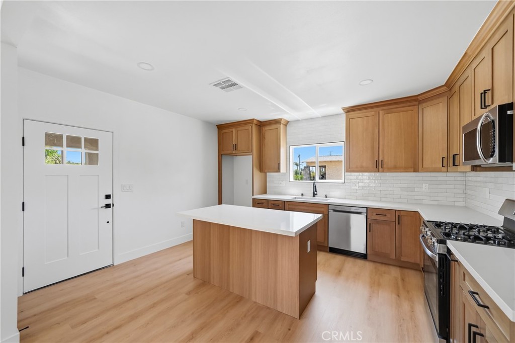 12940 4th Property Photo 14