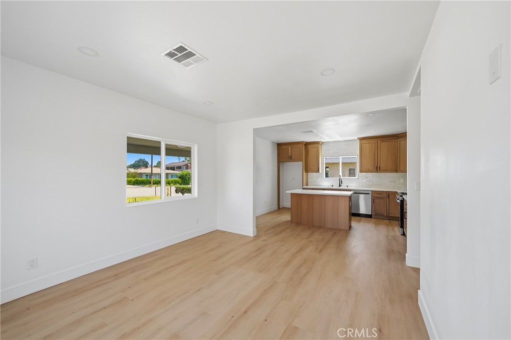 12940 4th Property Photo 17