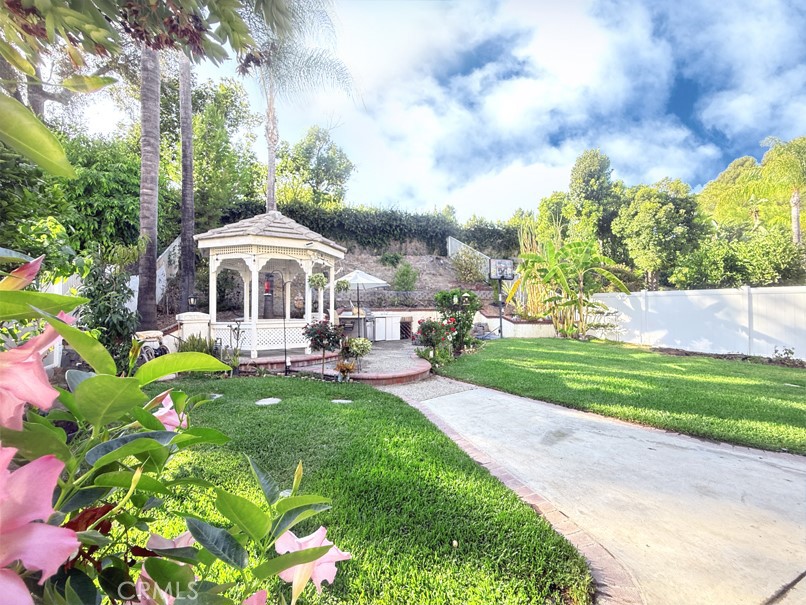 2026 Avenida Hacienda Property Photo 37