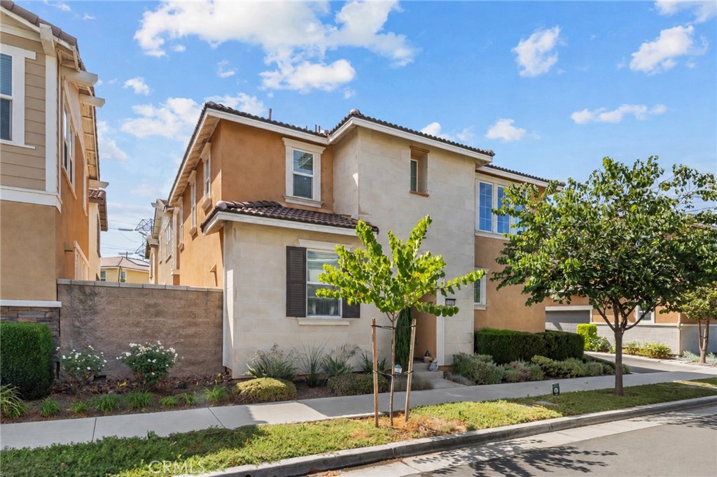13931 Blossom Way Property Photo 2