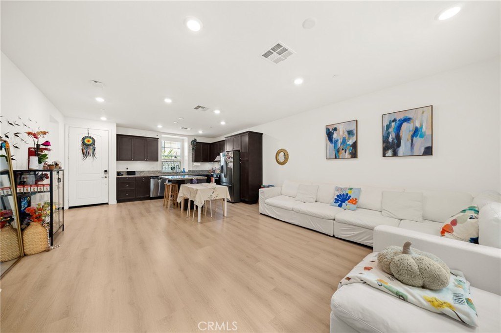 13931 Blossom Way Property Photo 21