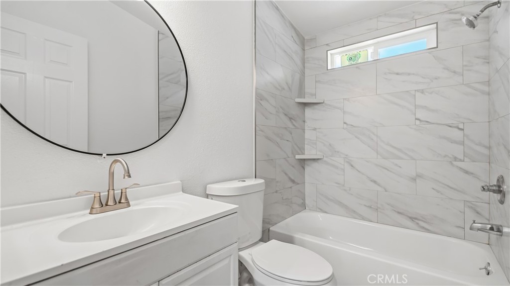 164 E Valley Street Property Photo 10