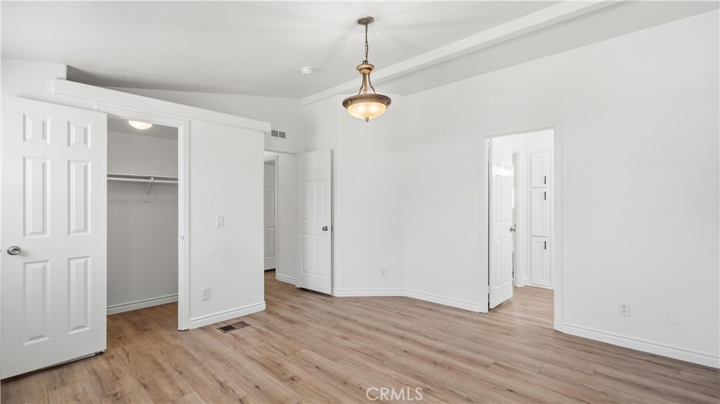 164 E Valley Street Property Photo 13