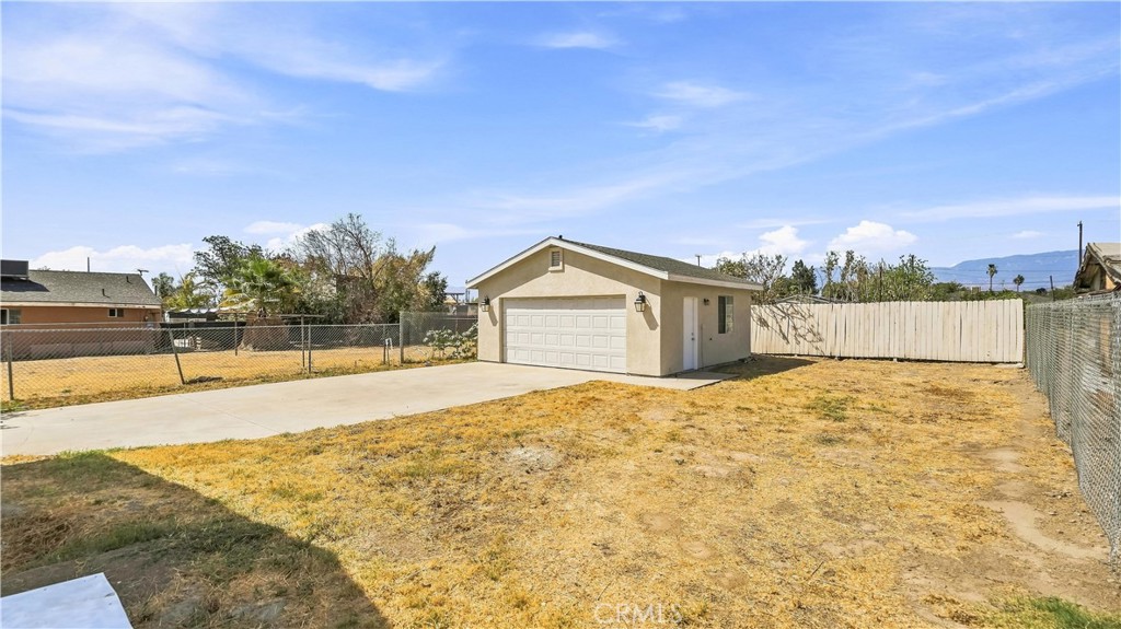164 E Valley Street Property Photo 19