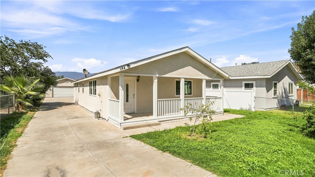 164 E Valley Street Property Photo 24