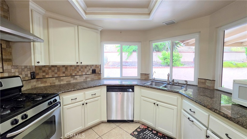 20665 E Fuero Drive Property Photo 12