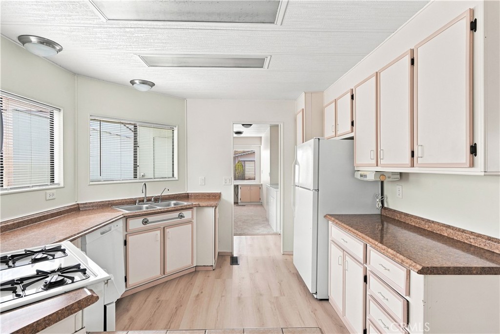 4039 Cherry Hill Property Photo 16