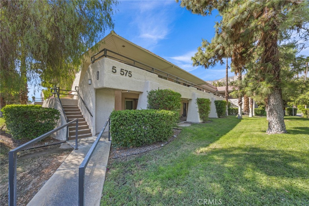 575 N Villa Court 212 Property Photo 2