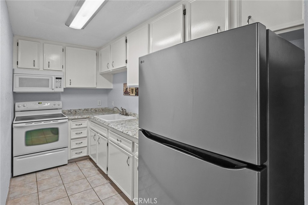 575 N Villa Court 212 Property Photo 12