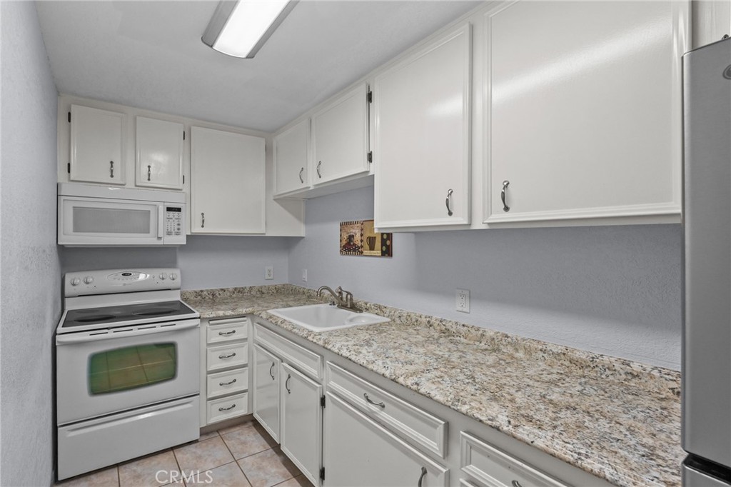 575 N Villa Court 212 Property Photo 13