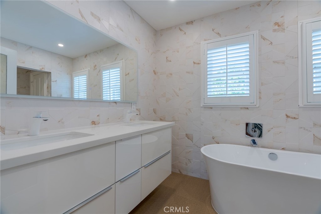 2245 E California Property Photo 41