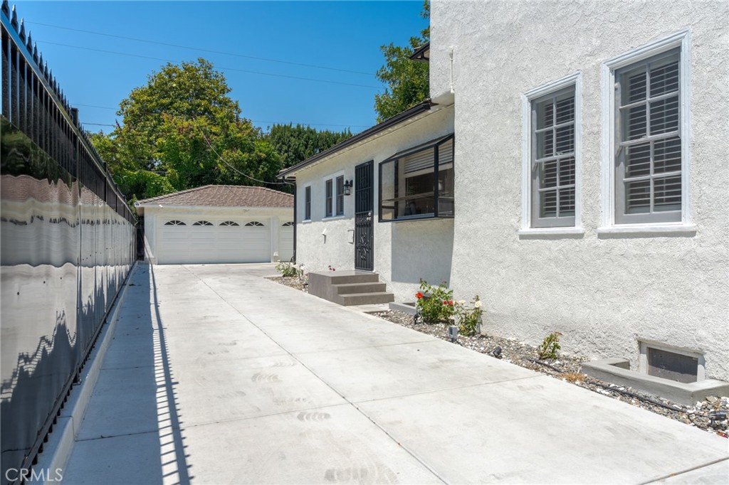 2245 E California Property Photo 52