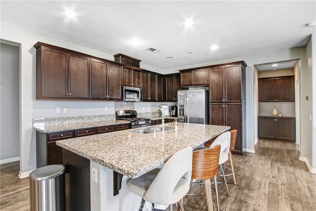 14380 Penn Foster Property Photo 3