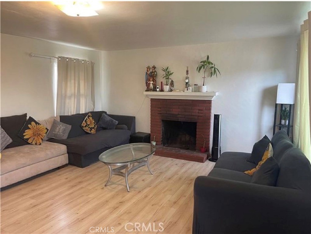 11818 Yorba Avenue Property Photo 3
