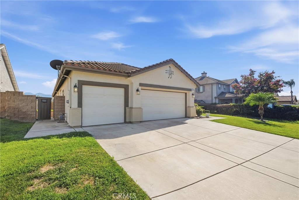 558 Calderone Property Photo 2
