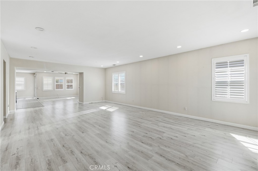 558 Calderone Property Photo 7