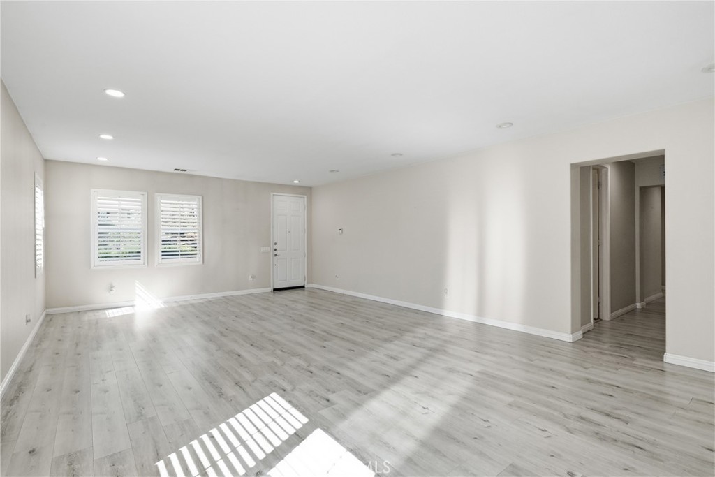 558 Calderone Property Photo 8