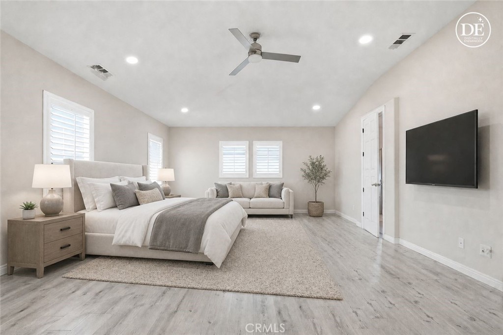 558 Calderone Property Photo 18