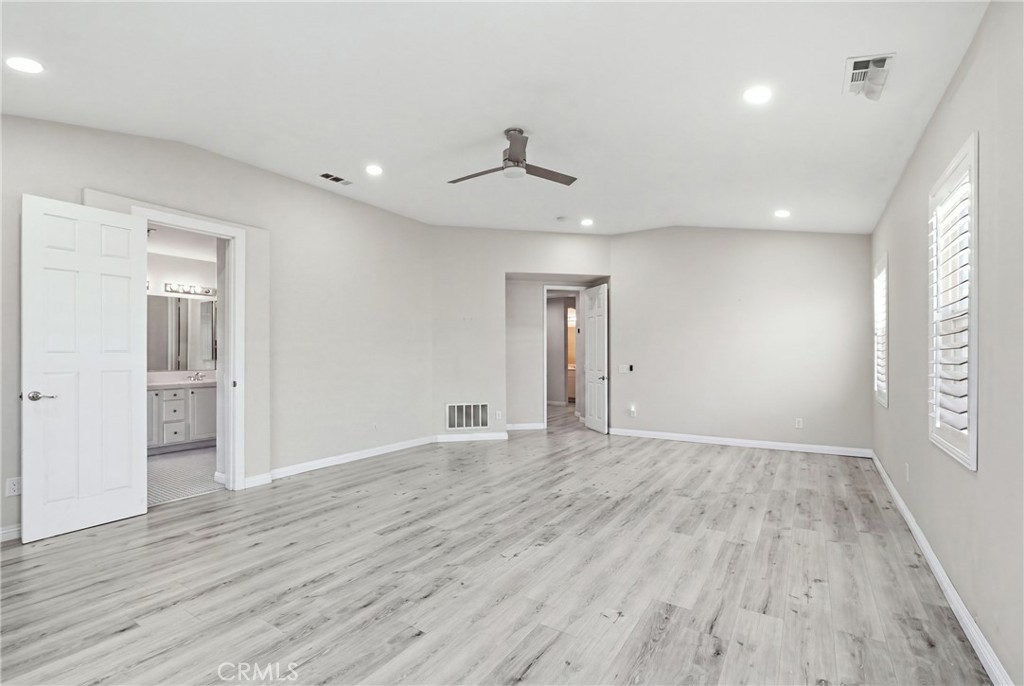558 Calderone Property Photo 20