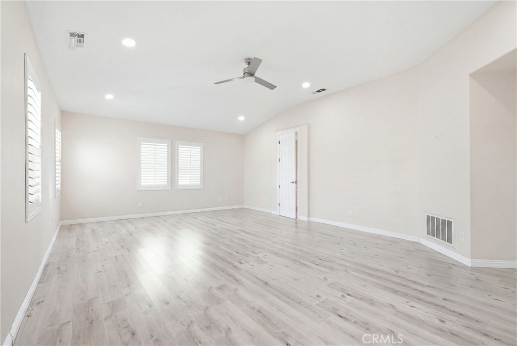558 Calderone Property Photo 21