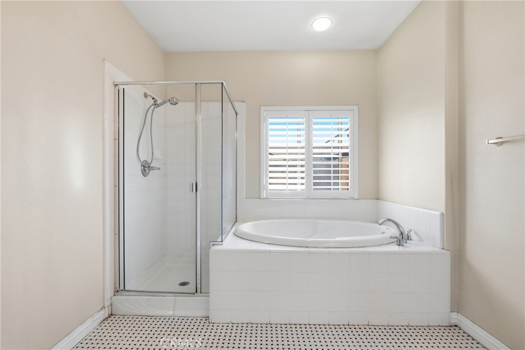 558 Calderone Property Photo 23