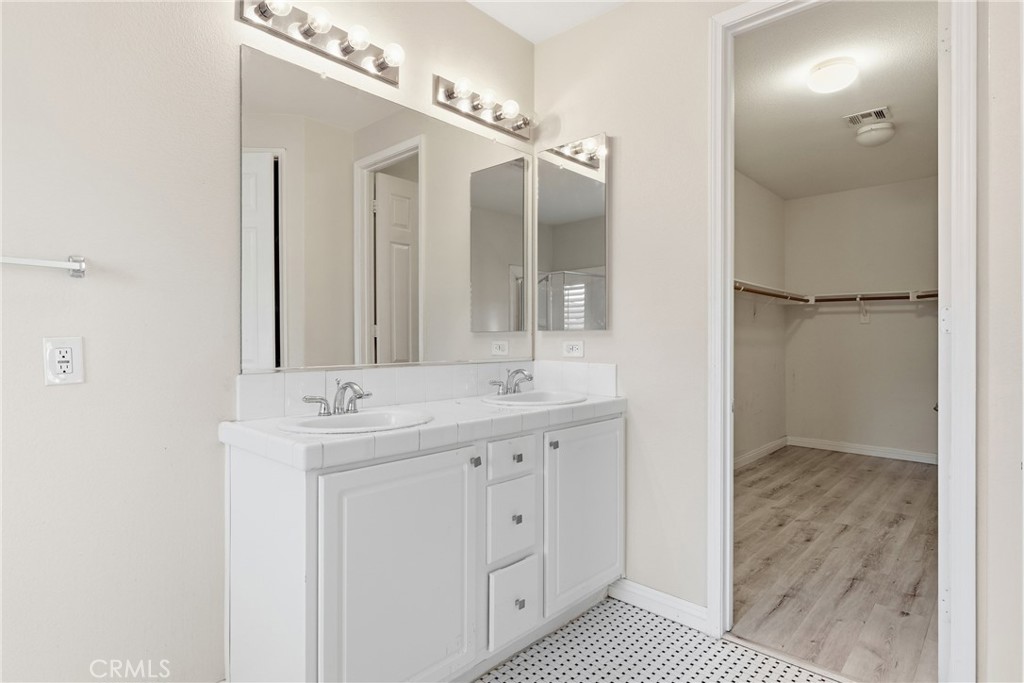 558 Calderone Property Photo 24