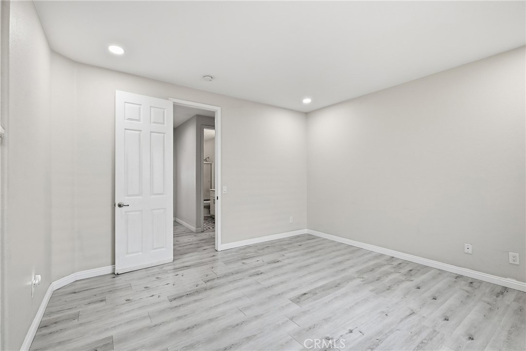 558 Calderone Property Photo 34