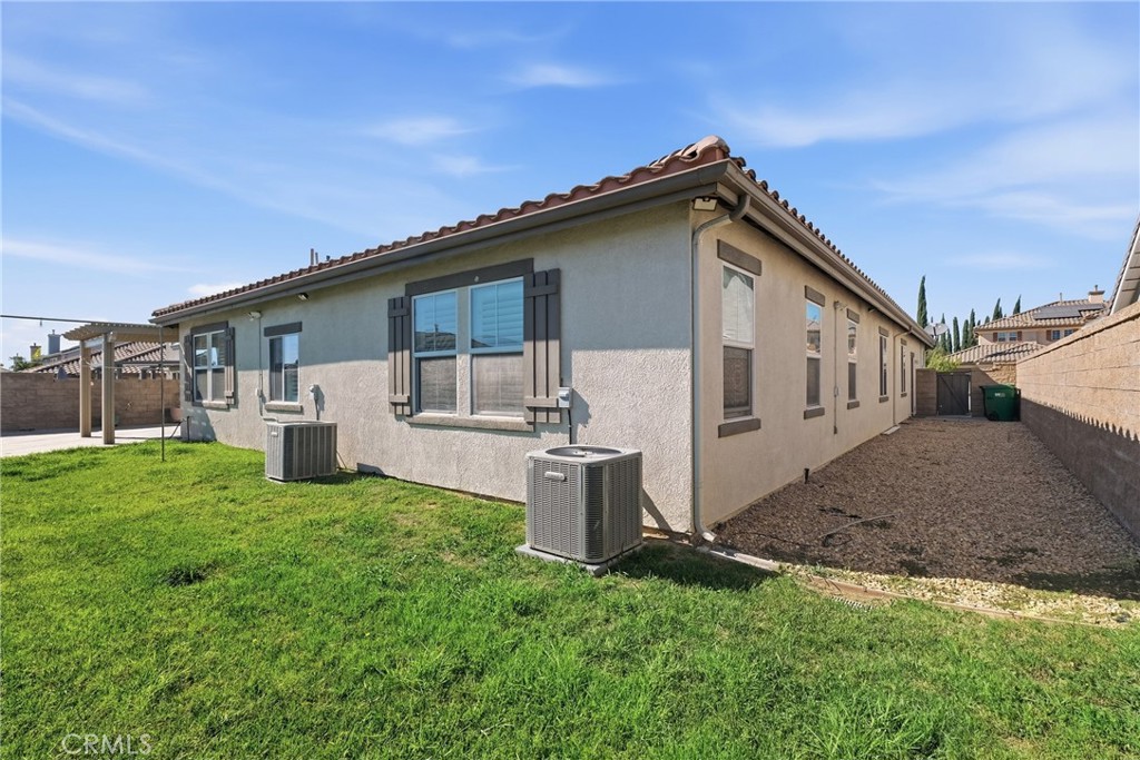 558 Calderone Property Photo 40