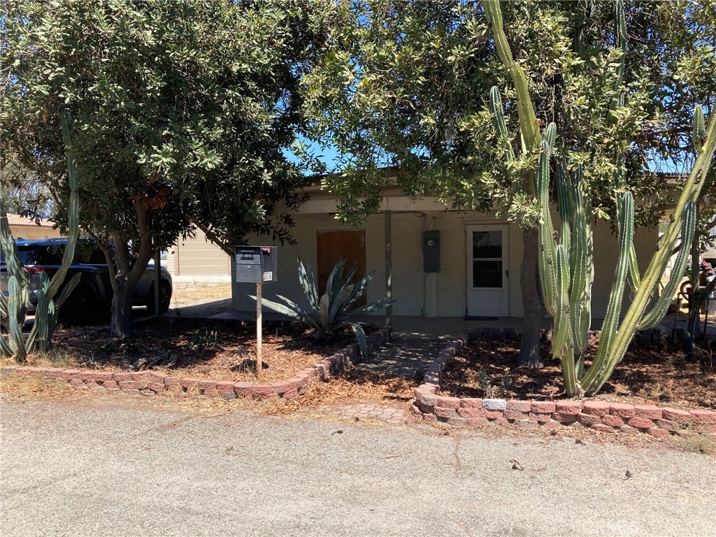 17776 Citron Avenue Property Photo 3