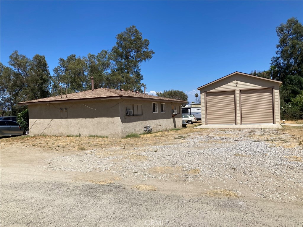 17776 Citron Avenue Property Photo 7