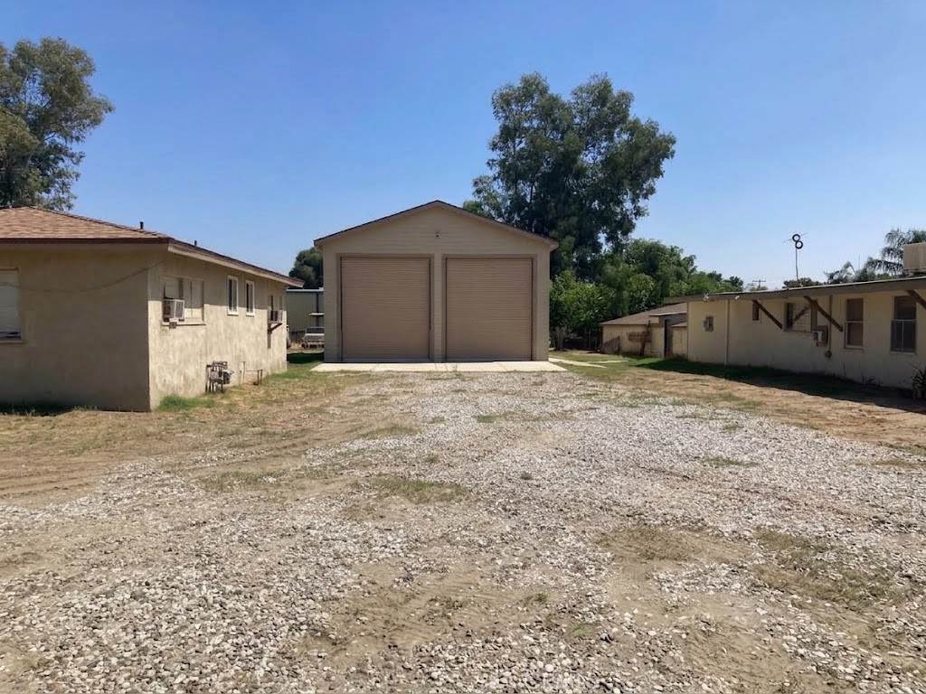 17776 Citron Avenue Property Photo 8