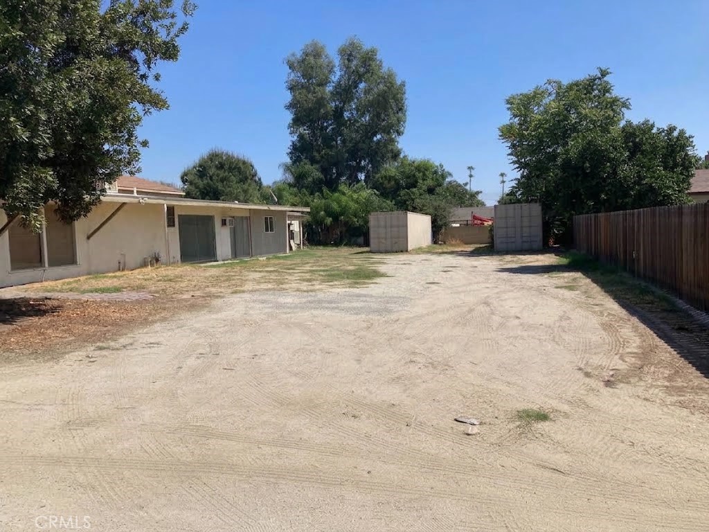 17776 Citron Avenue Property Photo 12